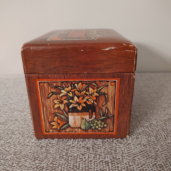 Vintage Box of Address Cards - 3 Designs - Picture 6 of 9